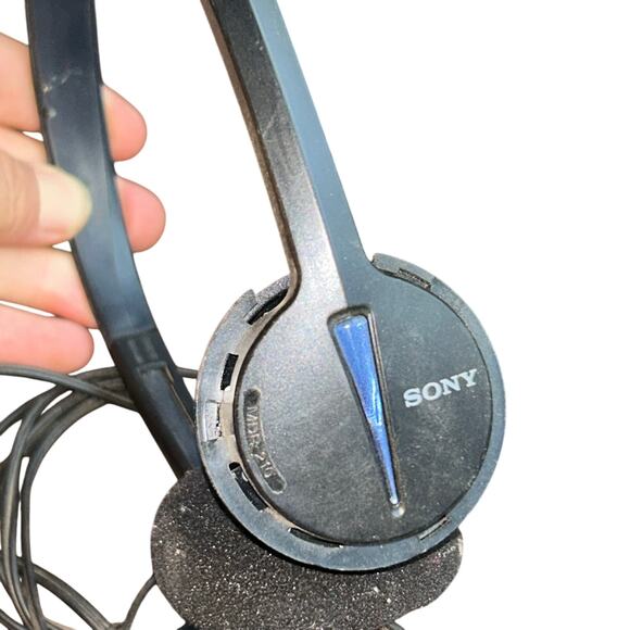 Vintage Sony Headphones MDR-210 - Picture 1 of 6